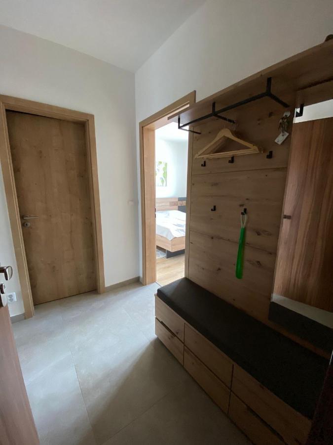 Kasperky Lägenhet Kasperske Hory Exteriör bild